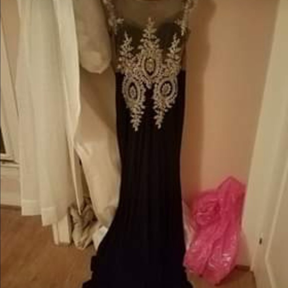 Black & Gold Prom Dress - Picture 5 of 5